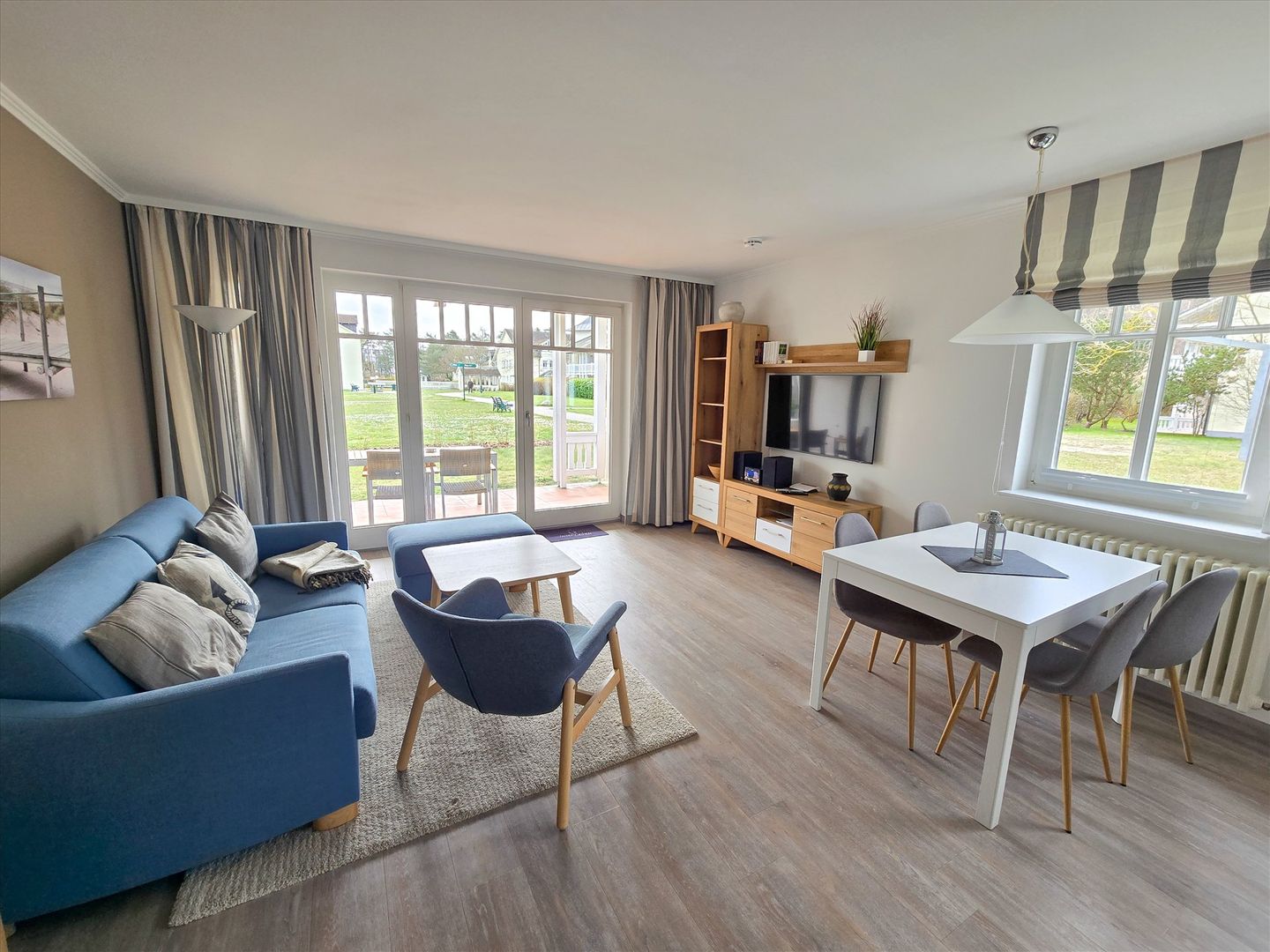 Dünenpark Binz Komfort Ferienwohnung mit 1 Schlafzimmer und Terrasse im Erdgeschoss (115) Insel Rügen - Wohnzimmer