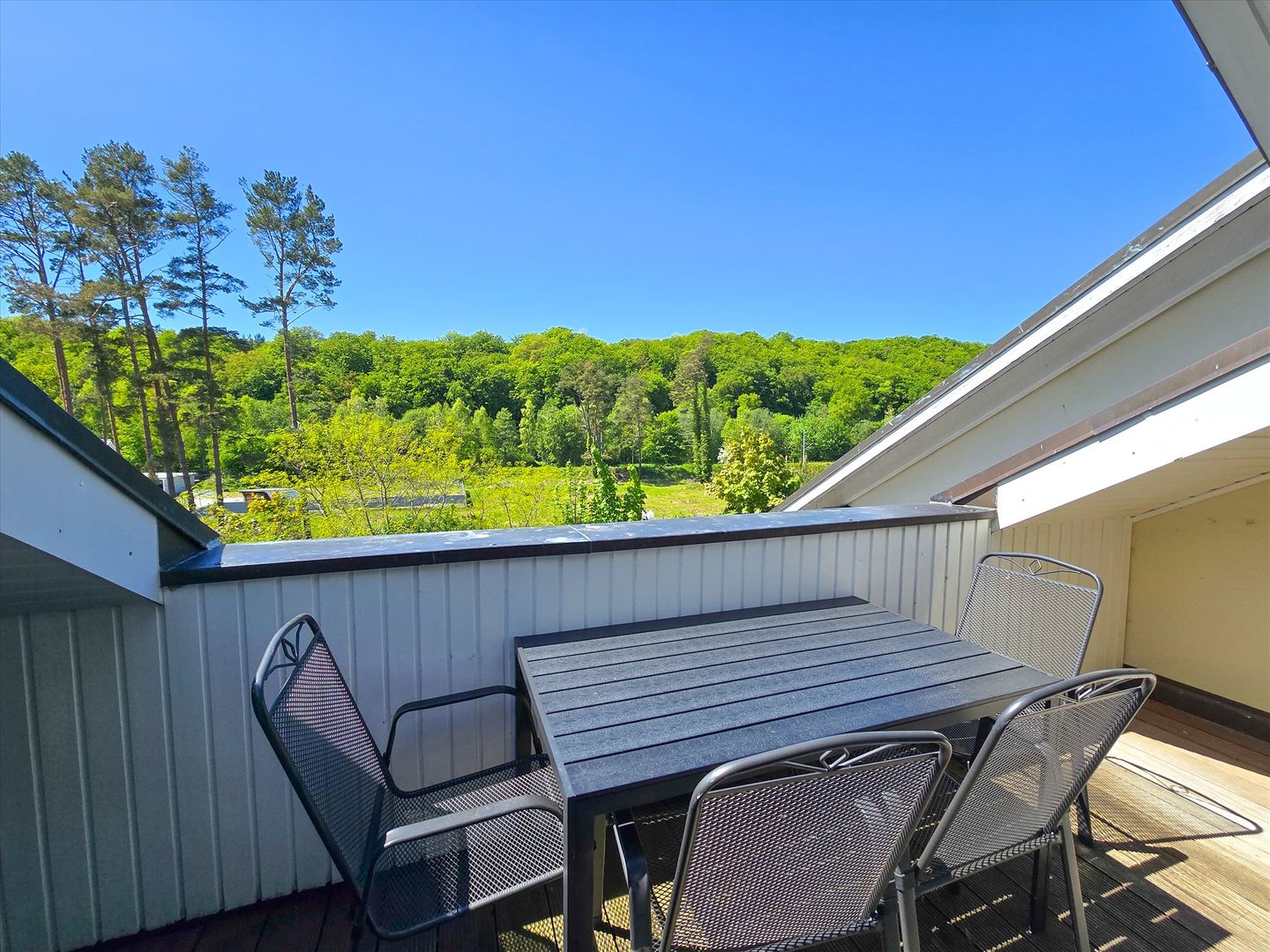 Dünenpark Binz Komfortplus Ferienwohnung mit 2 Schlafzimmern und Balkon im Dachgeschoss (281) Insel Rügen - Balkon