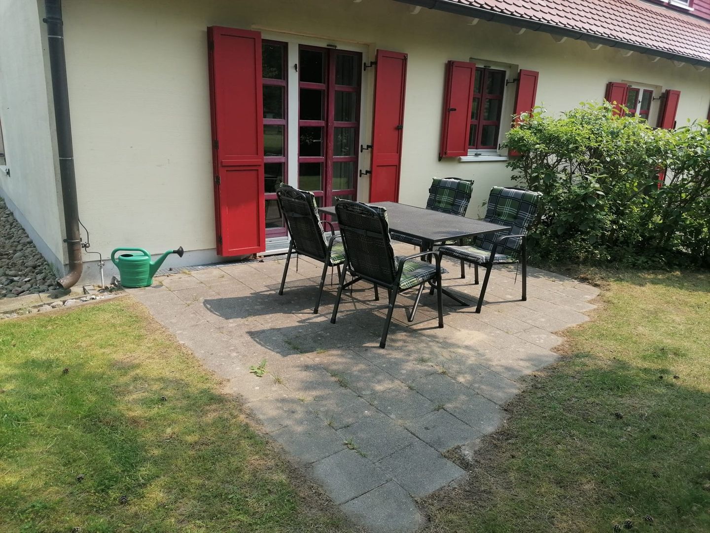 Feriendorf Rugana Komfortplus Ferienwohnung mit 1 Schlafzimmer und Terrasse (B47) Insel Rügen - Terrasse