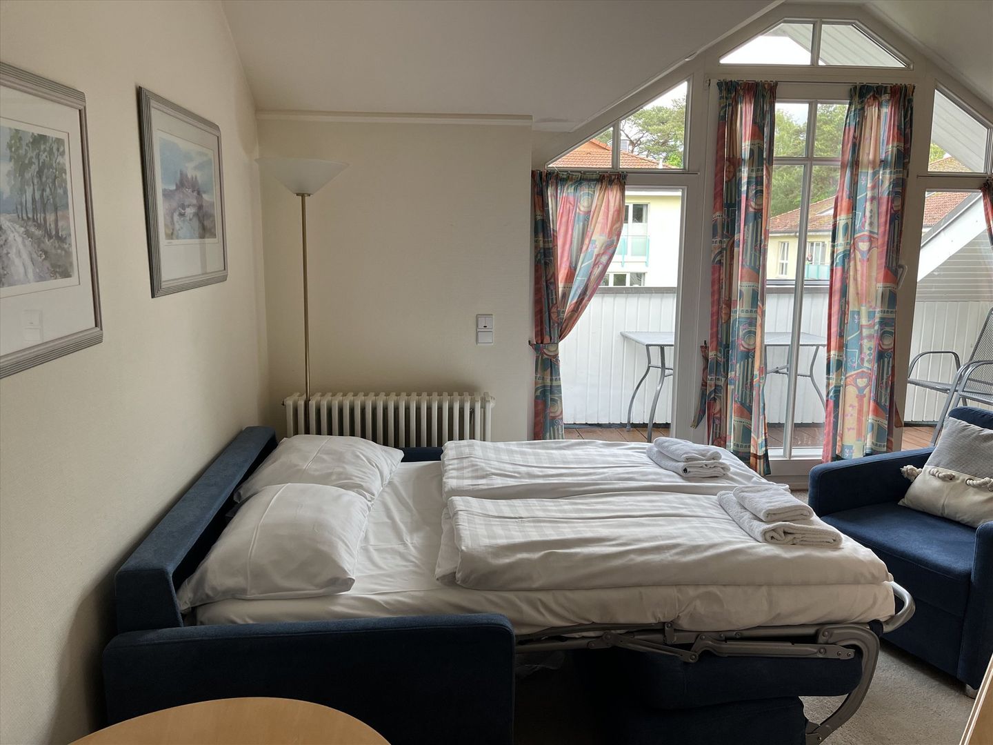Dünenpark Binz Komfort Ferienwohnung mit 1 Schlafzimmer und Balkon im Dachgeschoss (197) Insel Rügen - Wohnzimmer