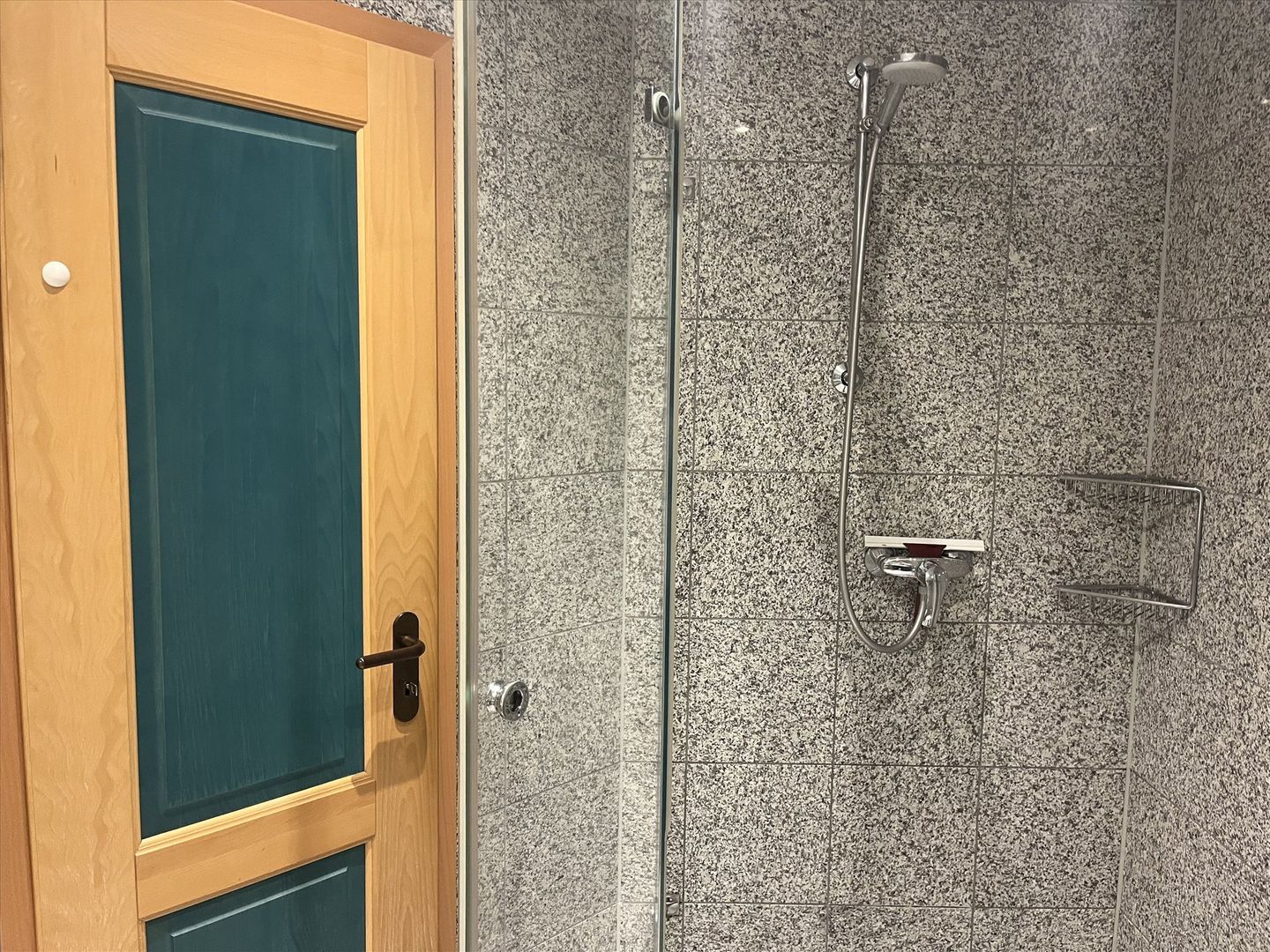 Dünenpark Binz Komfort Ferienwohnung mit 1 Schlafzimmer und Balkon im Dachgeschoss (197) Insel Rügen - Badezimmer