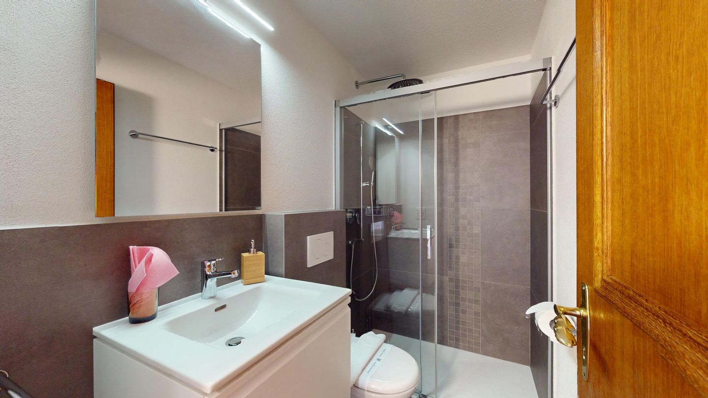 Picture 16 Picture 16