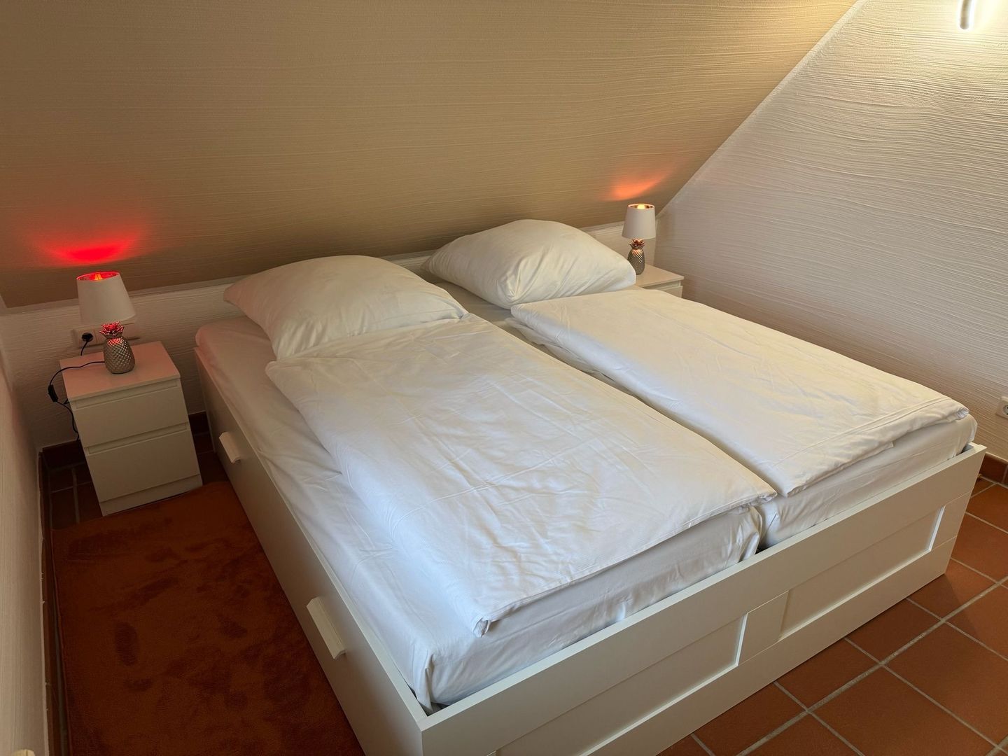 Feriendorf Rugana Komfortplus Ferienwohnung mit 1 Schlafzimmer (C31) Insel Rügen - Schlafzimmer