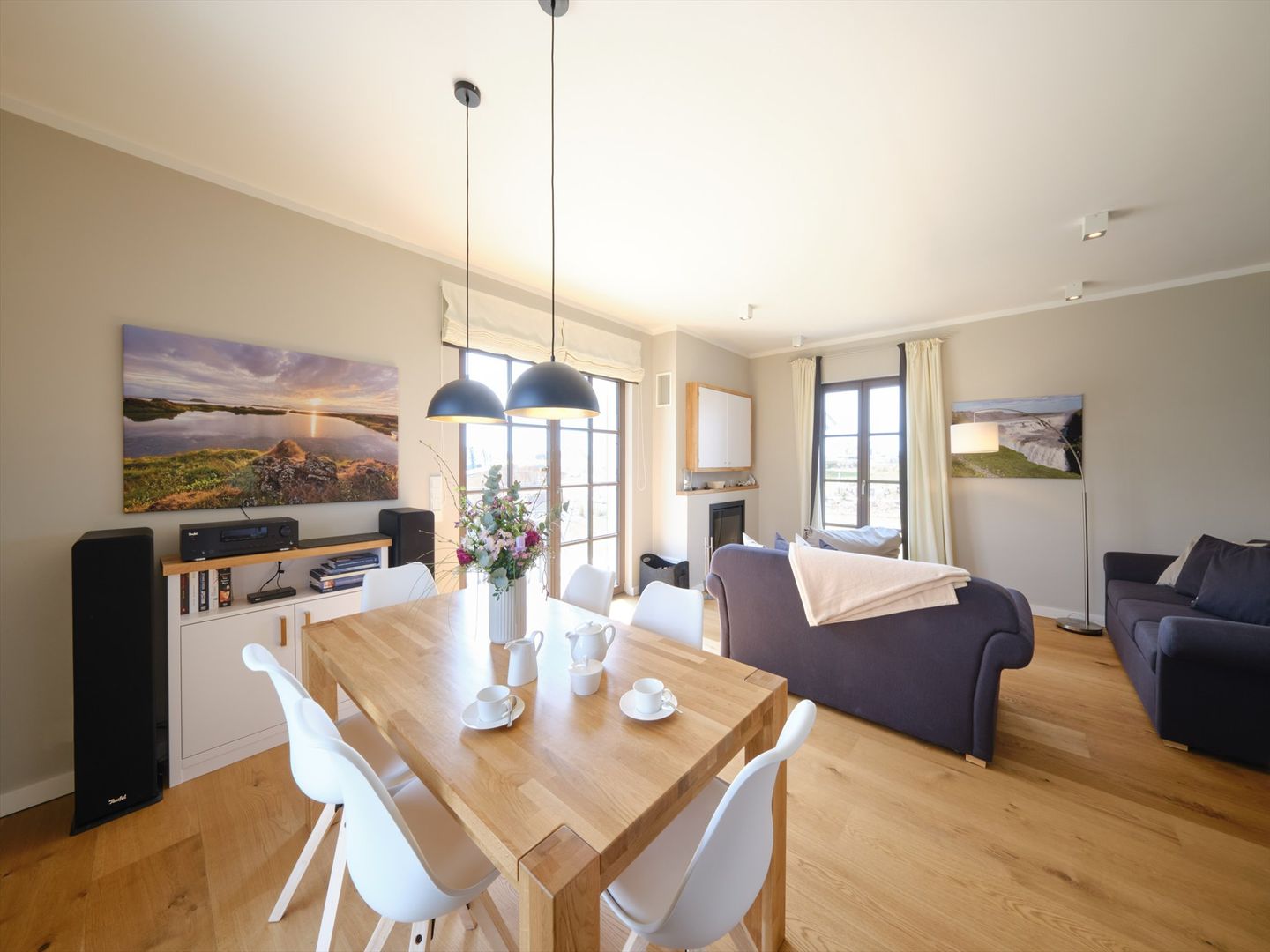 Premium Reetdachvilla mit 3 Schlafzimmern, Sauna und Kamin (H11) - Wohnzimmer