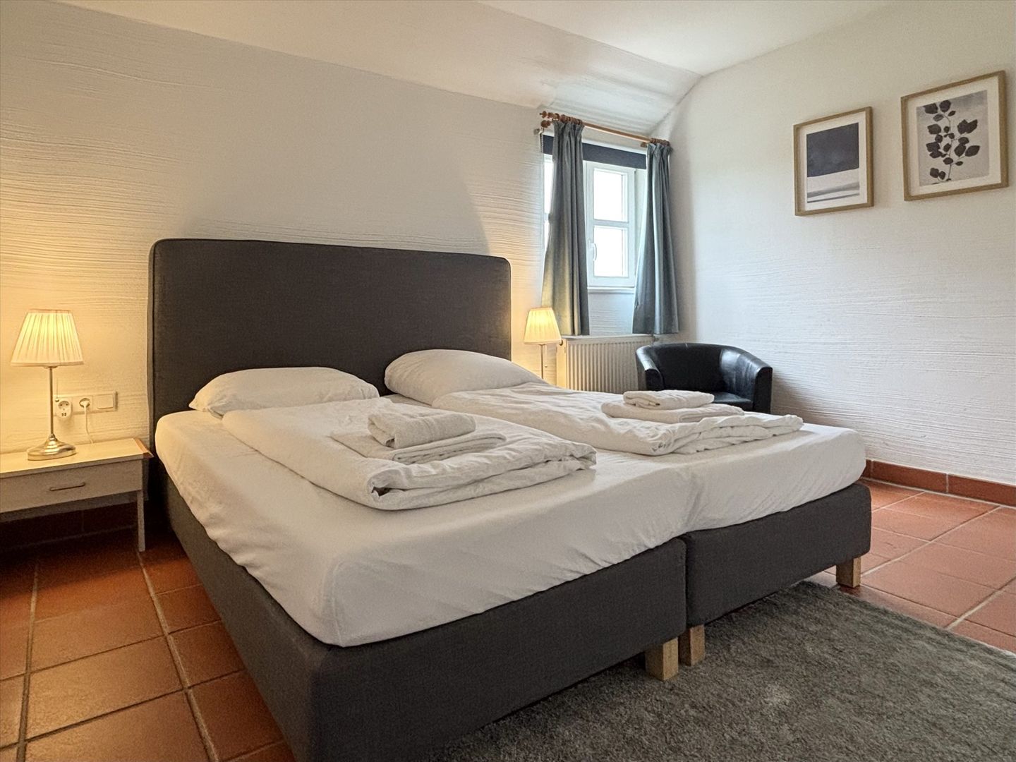 Feriendorf Rugana Klassik Ferienwohnung mit 2 Schlafzimmern und Terrasse (C53) Insel Rügen - Schlafzimmer