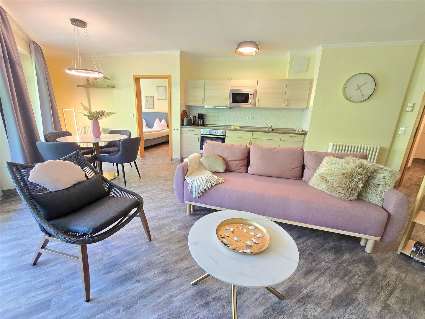 Dünenpark Binz Komfort Ferienwohnung mit 1 Schlafzimmer und Terrasse im Erdgeschoss (189) Insel Rügen - Wohnzimmer