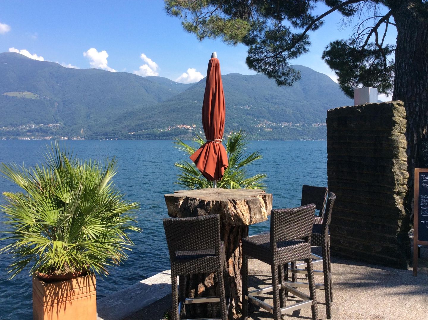 Ferienhaus direkt an der autofreien Seepromenade m   Lago Maggiore