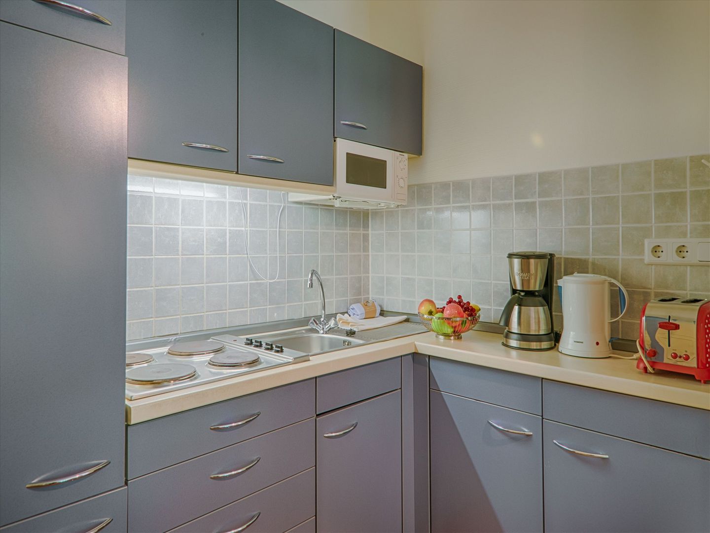 Feriendorf Rugana Klassik 1-Raum Ferienwohnung mit Terrasse (A51) Insel Rügen - Küche / Küchenzeile