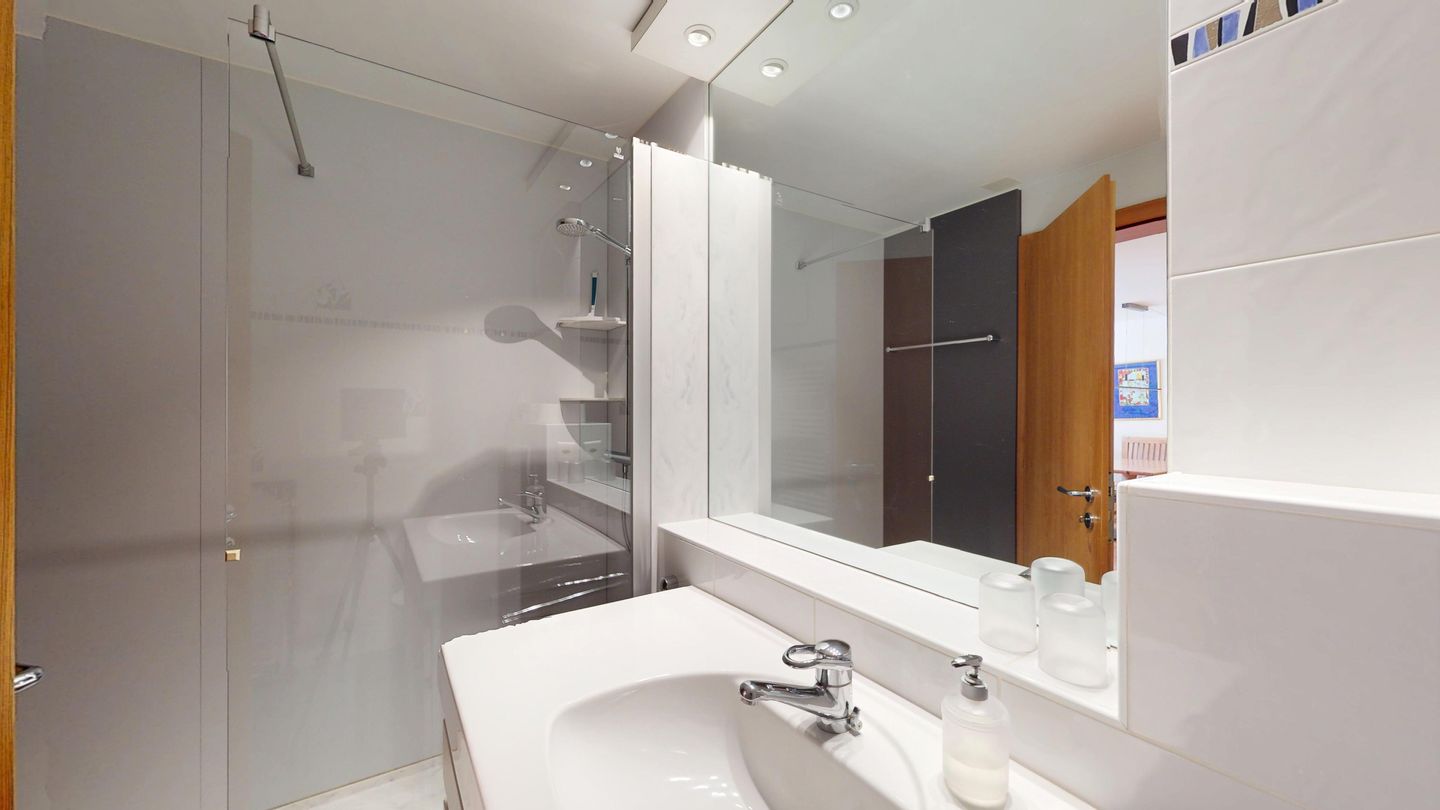 Picture 10 Picture 10