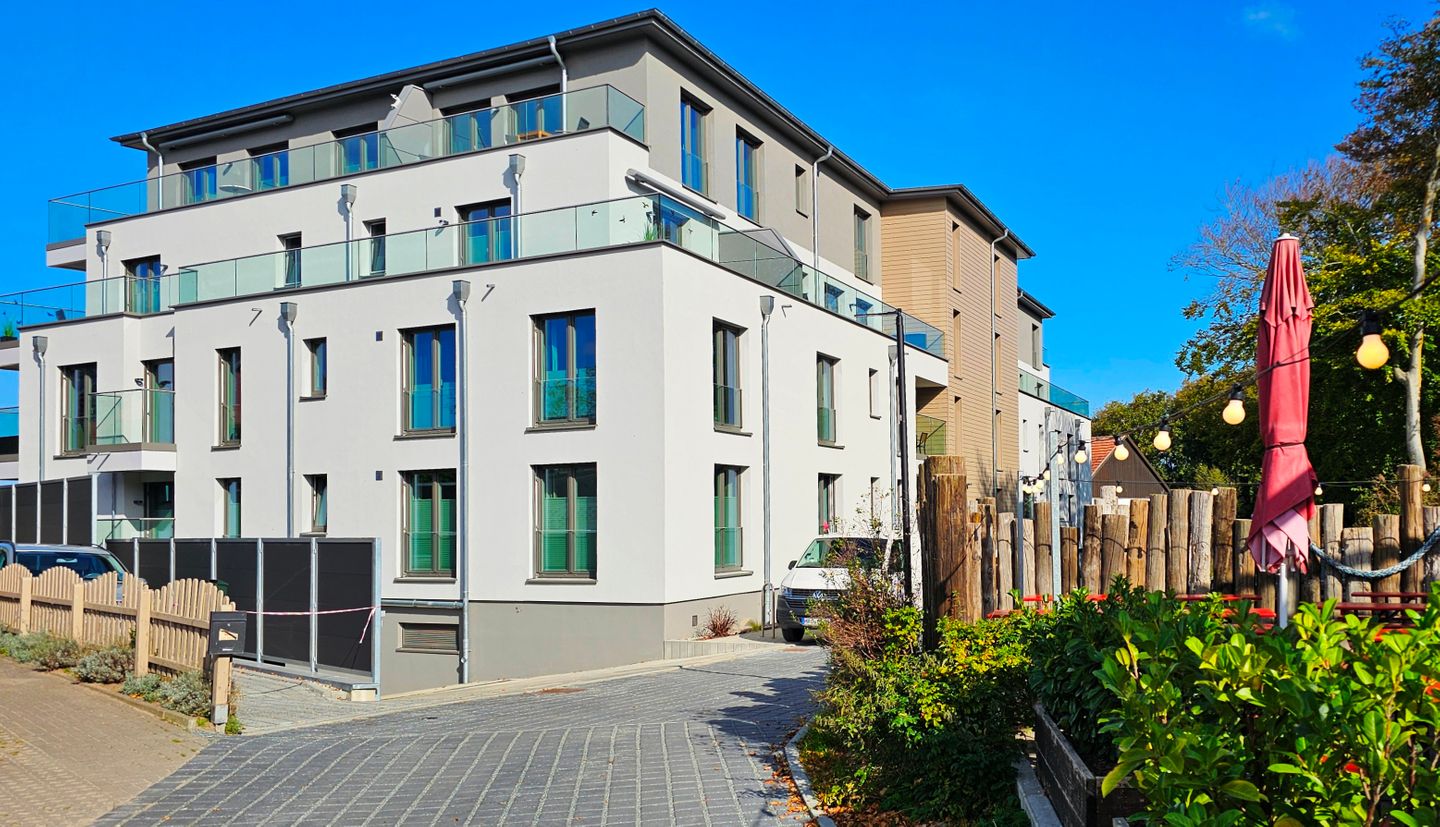  Ferienwohnung i10 "Am Strand mit Arbeitsplatz" Graal-Müritz - Fassade / Eingang