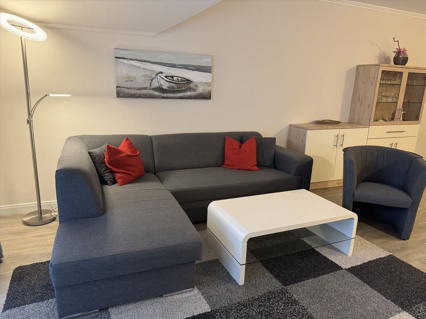 Dünenpark Binz Komfortplus Ferienwohnung mit 1 Schlafzimmer und Balkon im Dachgeschoss (246) Insel Rügen - Wohnzimmer