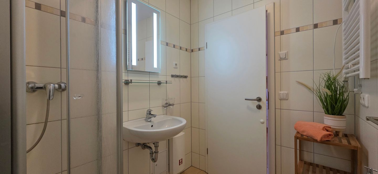  Ferienwohnung KWF-7a EG Graal-Müritz Küstenwald - Badezimmer