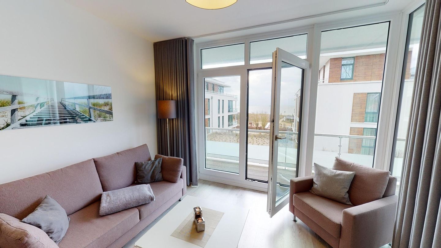 Exklusives Apartment mit Meerblick & Balkon
S&  