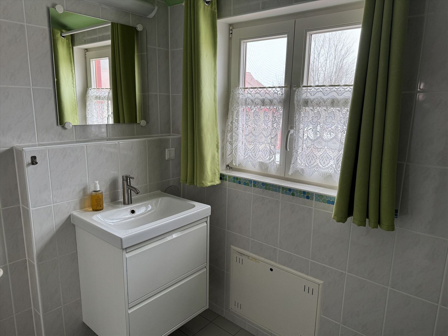 Feriendorf Rugana Komfortplus Ferienwohnung mit 1 Schlafzimmer (B35) Insel Rügen - Badezimmer