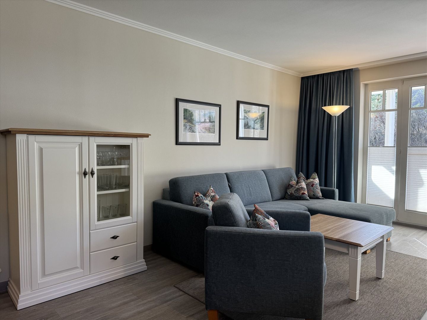 Dünenpark Binz Komfort Ferienwohnung mit 1 Schlafzimmer und Terrasse im Erdgeschoss (285) Insel Rügen - Wohnzimmer