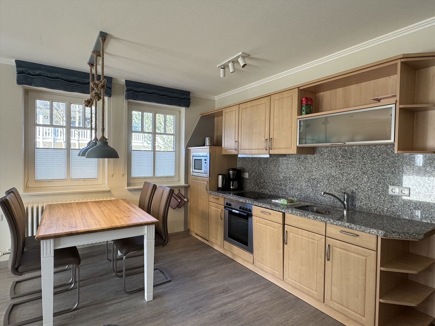 Dünenpark Binz Komfort Ferienwohnung mit 1 Schlafzimmer und Terrasse im Erdgeschoss (285) Insel Rügen - Küche / Küchenzeile