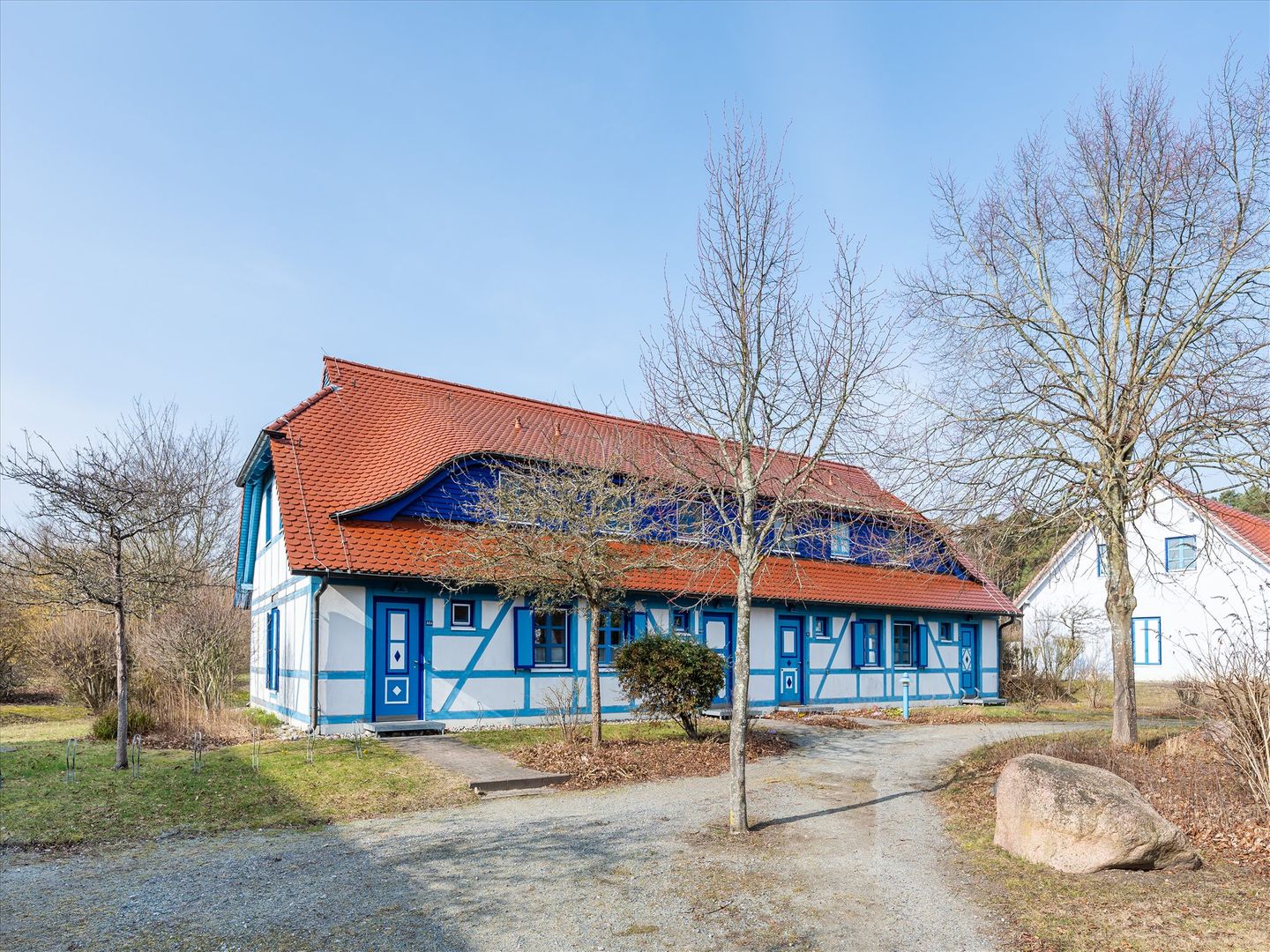 Feriendorf Rugana Komfortplus Ferienwohnung mit 2 Schlafzimmern und Terrasse (A64) Insel Rügen - Hauptansicht