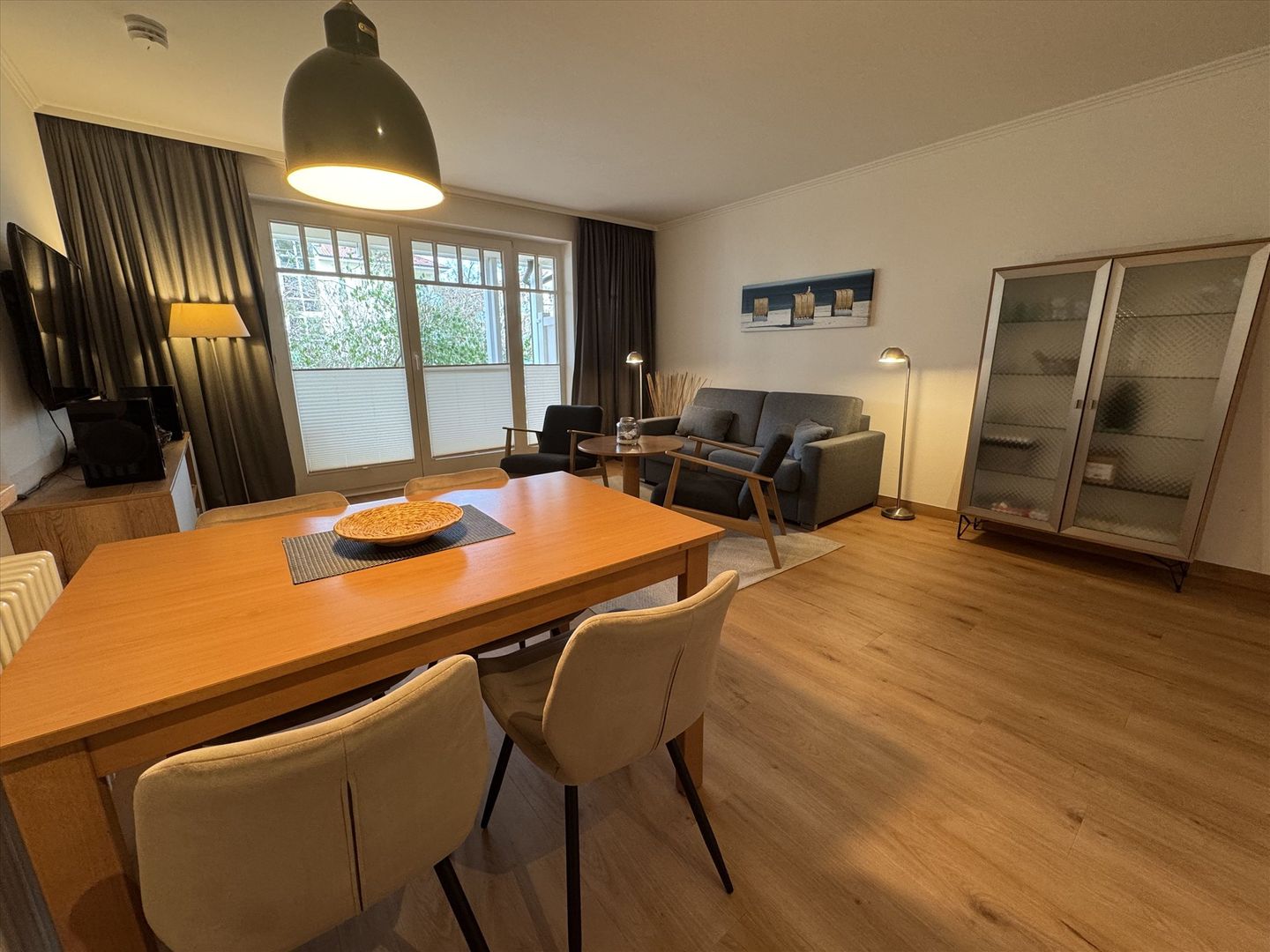 Dünenpark Binz Komfort Ferienwohnung mit 1 Schlafzimmer und Terrasse im Erdgeschoss (250) Insel Rügen - Wohnzimmer