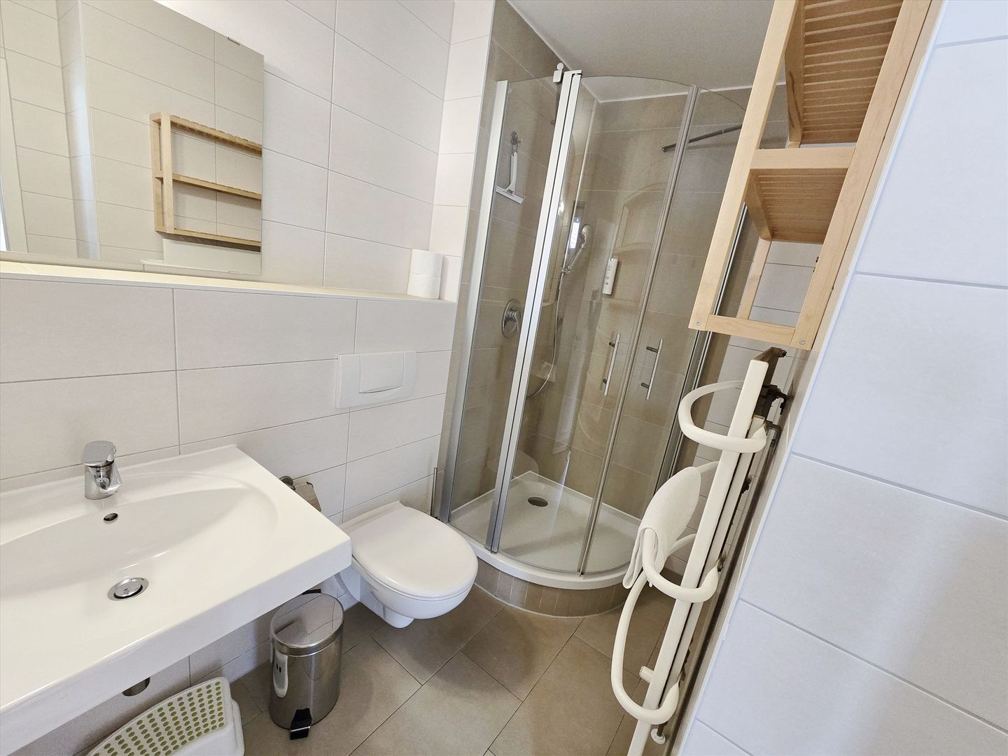 Feriendorf Rugana Komfortplus Ferienwohnung mit 1 Schlafzimmern und Terrasse Insel Rügen - Badezimmer