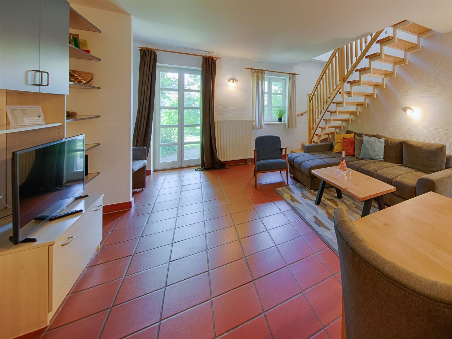Feriendorf Rugana Budget Ferienwohnung mit 2 Schlafzimmern und Terrasse (A26) Insel Rügen - Wohnzimmer