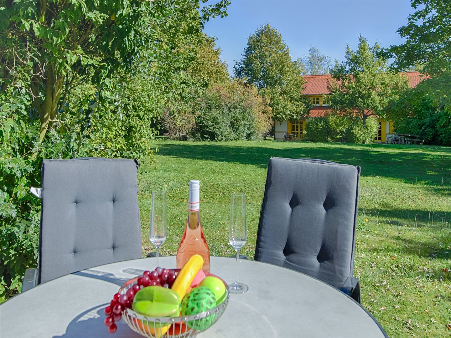 Feriendorf Rugana Komfortplus 1-Raum Ferienwohnung mit Terrasse (A42) Insel Rügen - Terrasse