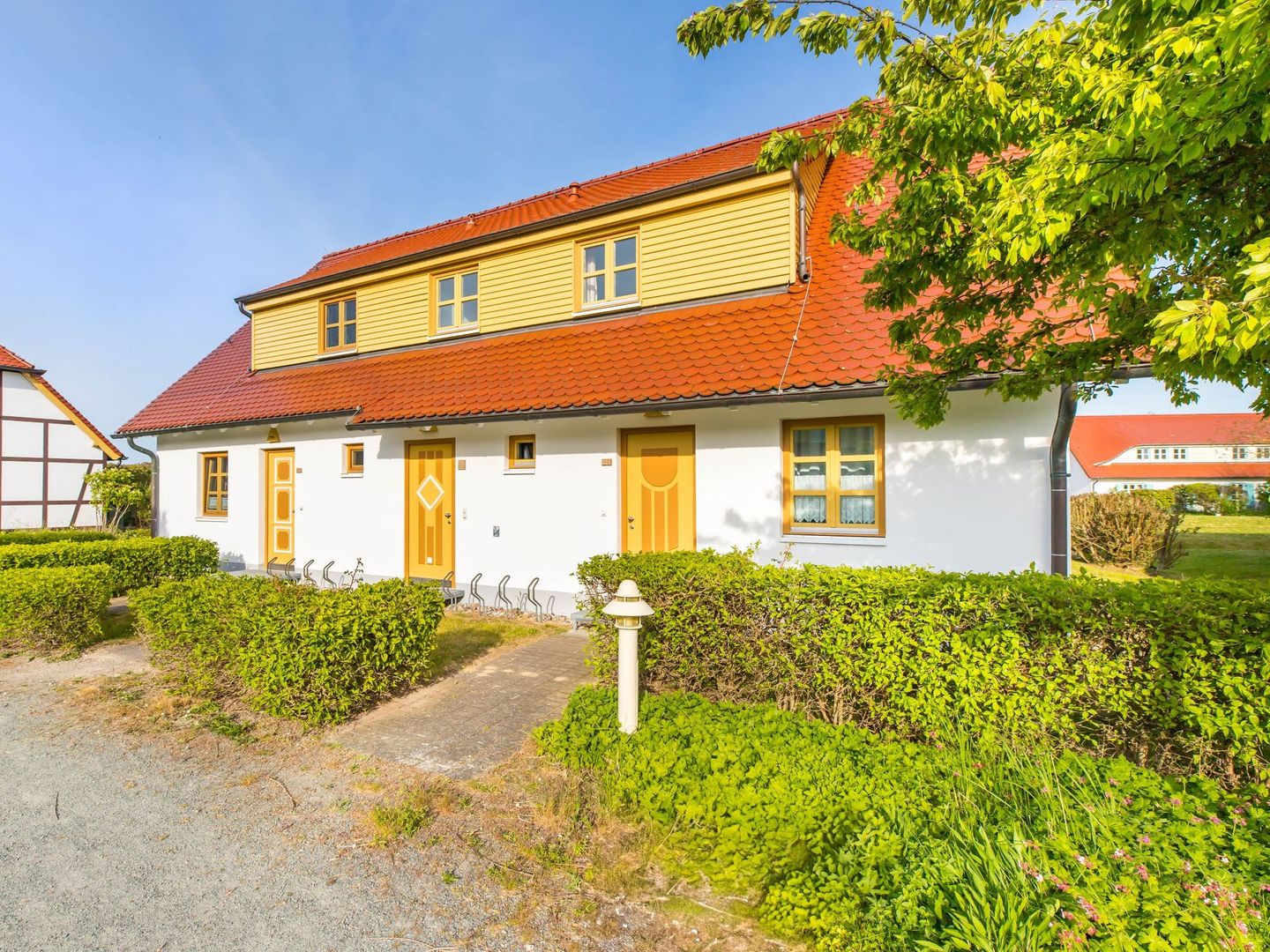Feriendorf Rugana Komfortplus Ferienwohnung mit 1 Schlafzimmer (D27) Insel Rügen - Hauptansicht