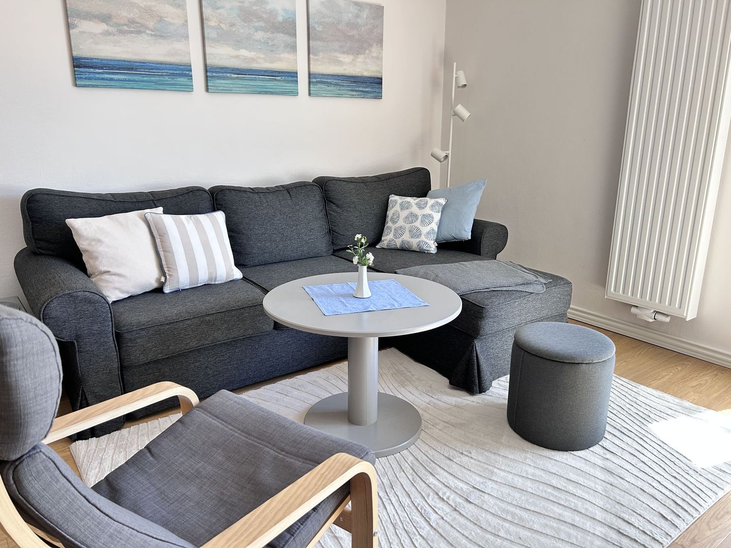 Dünenpark Binz Komfortplus Ferienwohnung mit 2 Schlafzimmern und Balkon im Dachgeschoss (269) Insel Rügen - Wohnzimmer
