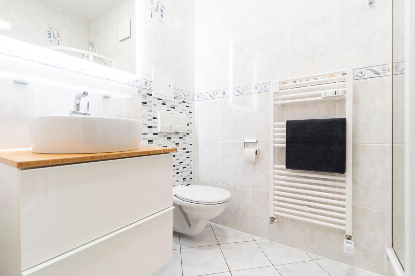  Ferienwohnung M6 - "Kommodig Oorloff" Graal-Müritz - Badezimmer