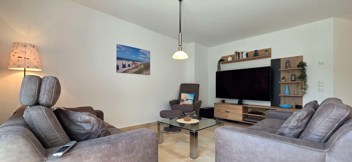  Ferienwohnung KWE 1 OG "MeerZeit" Graal-Müritz Küstenwald - Wohnzimmer