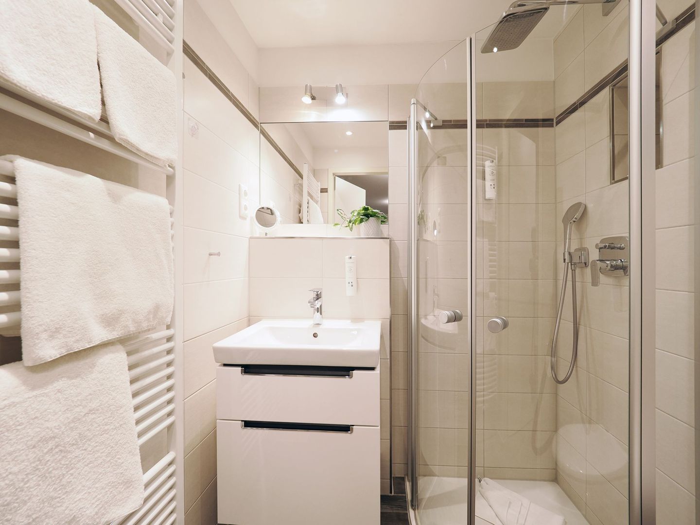Kaiservillen Heringsdorf Ferienwohnung mit 2 Schlafzimmern und Balkon (D222) Insel Usedom - Badezimmer