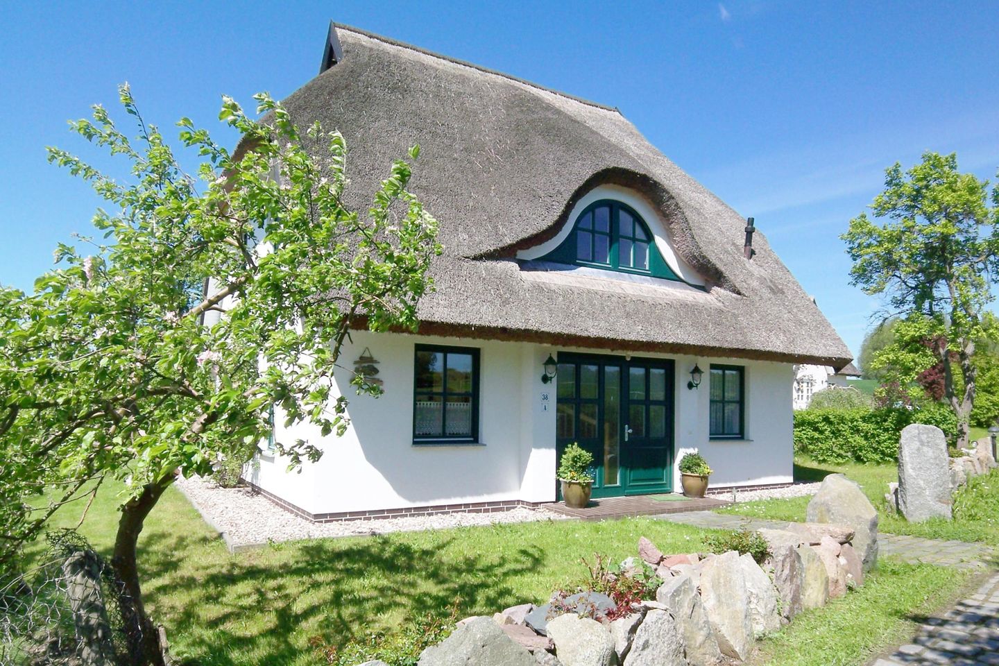 strandnahe Idylle am Meer, private Badestelle, Str  auf Rügen
