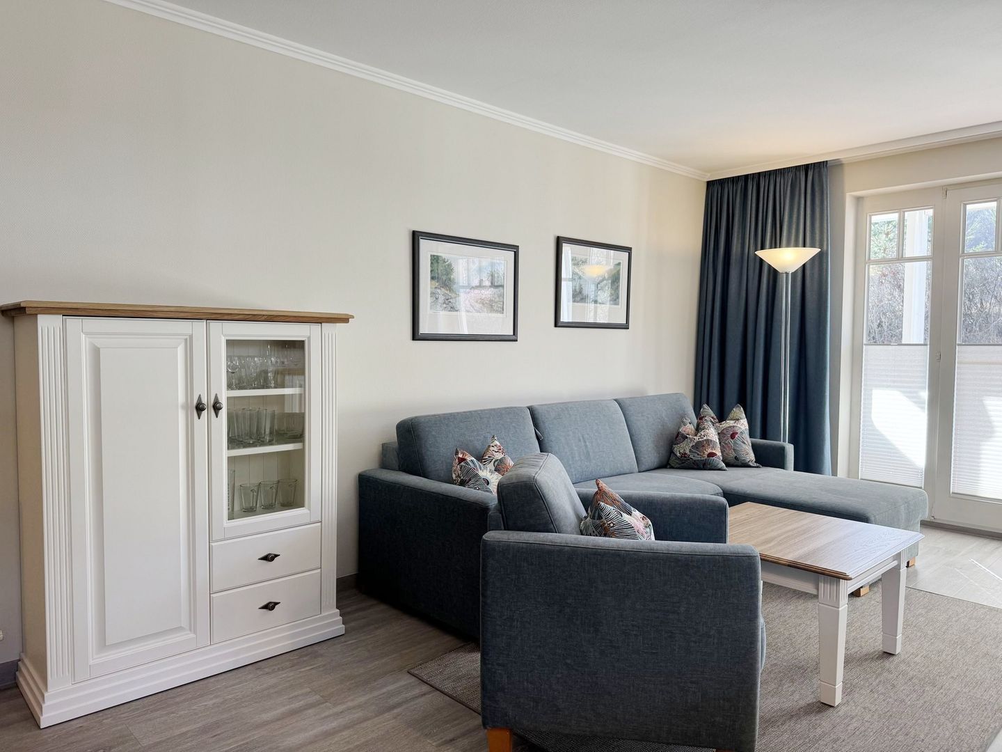 Dünenpark Binz Komfort Ferienwohnung mit 1 Schlafzimmer und Terrasse im Erdgeschoss (285) Insel Rügen - Wohnzimmer