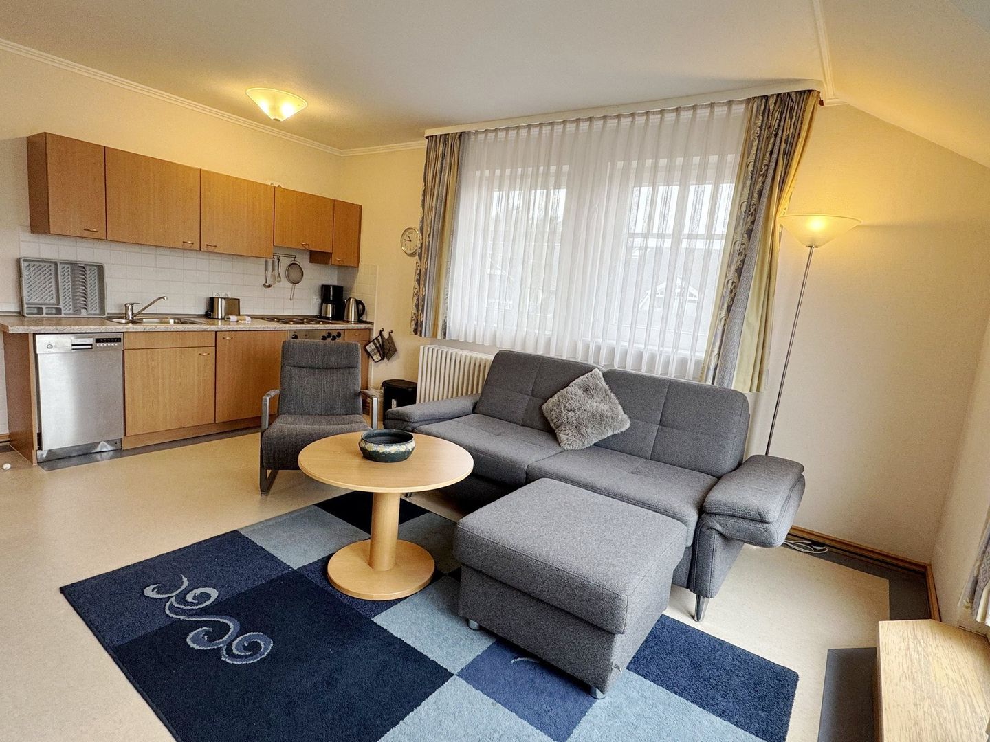 Dünenpark Binz Komfort Ferienwohnung mit 1 Schlafzimmer und Balkon im Dachgeschoss (186) Insel Rügen - Wohnzimmer