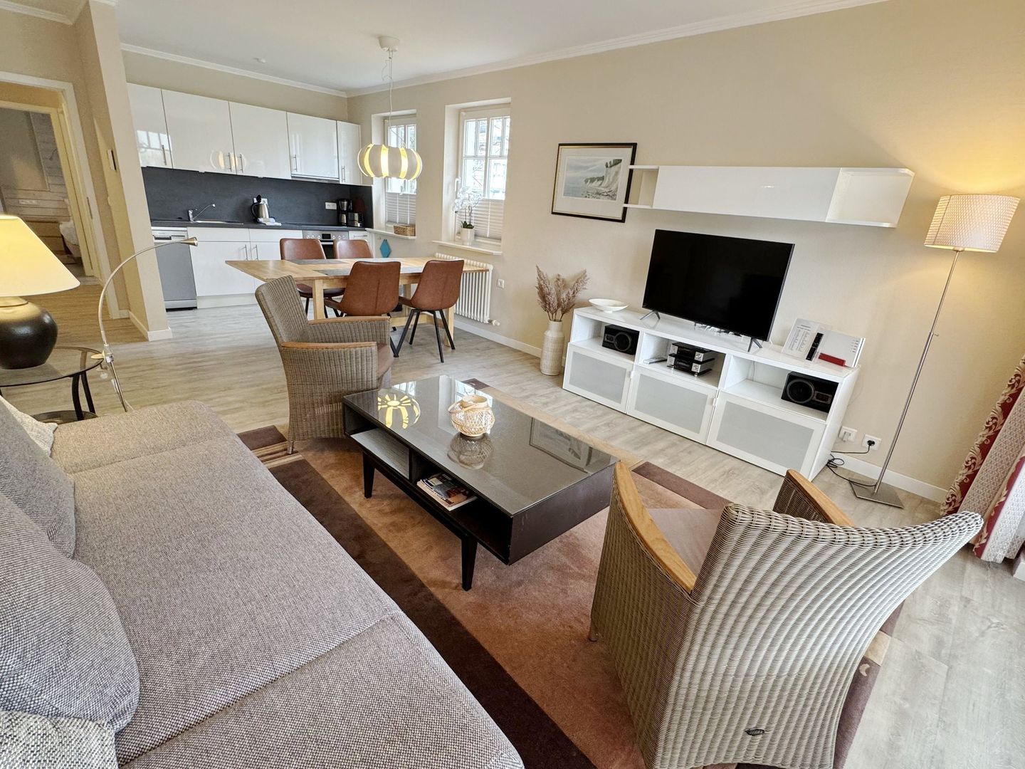 Dünenpark Binz Komfortplus Ferienwohnung mit 1 Schlafzimmer und Terrasse im Erdgeschoss (213) Insel Rügen - Wohnzimmer