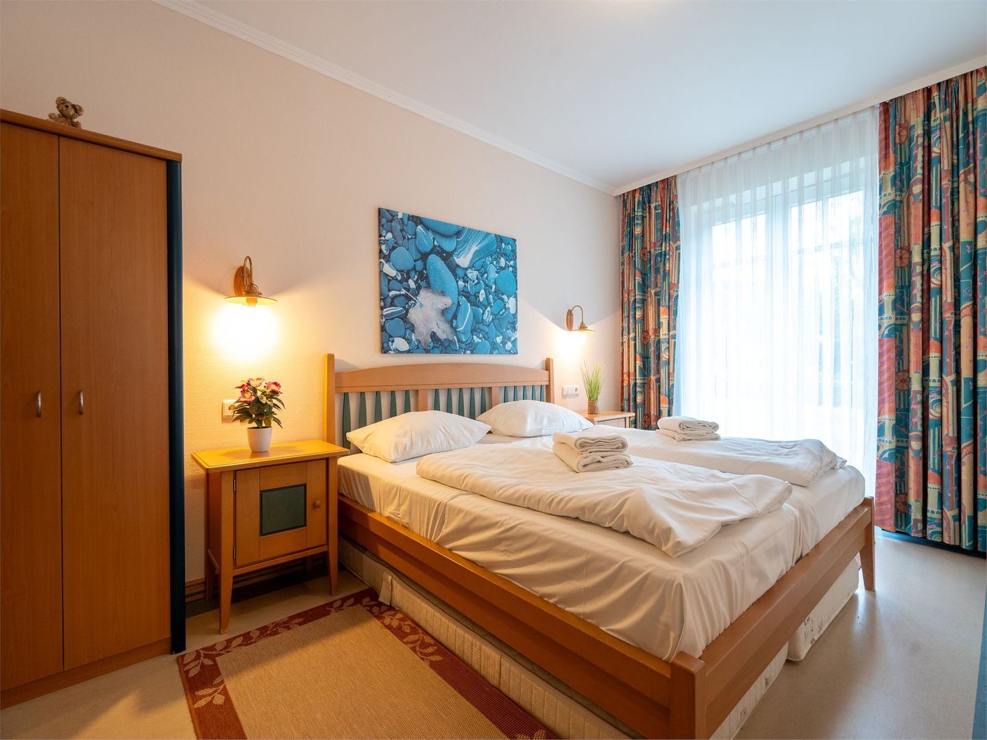 Dünenpark Binz Komfort Ferienwohnung mit 1 Schlafzimmer und Terrasse im Erdgeschoss (002) Insel Rügen - Schlafzimmer