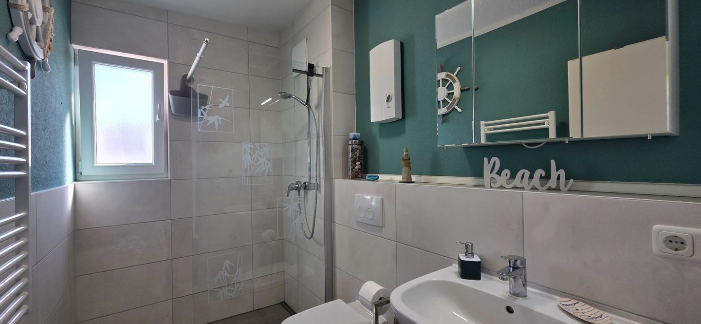  Ferienwohnung KWU 10 OG - "Küstenoase" Graal-Müritz Küstenwald - Badezimmer