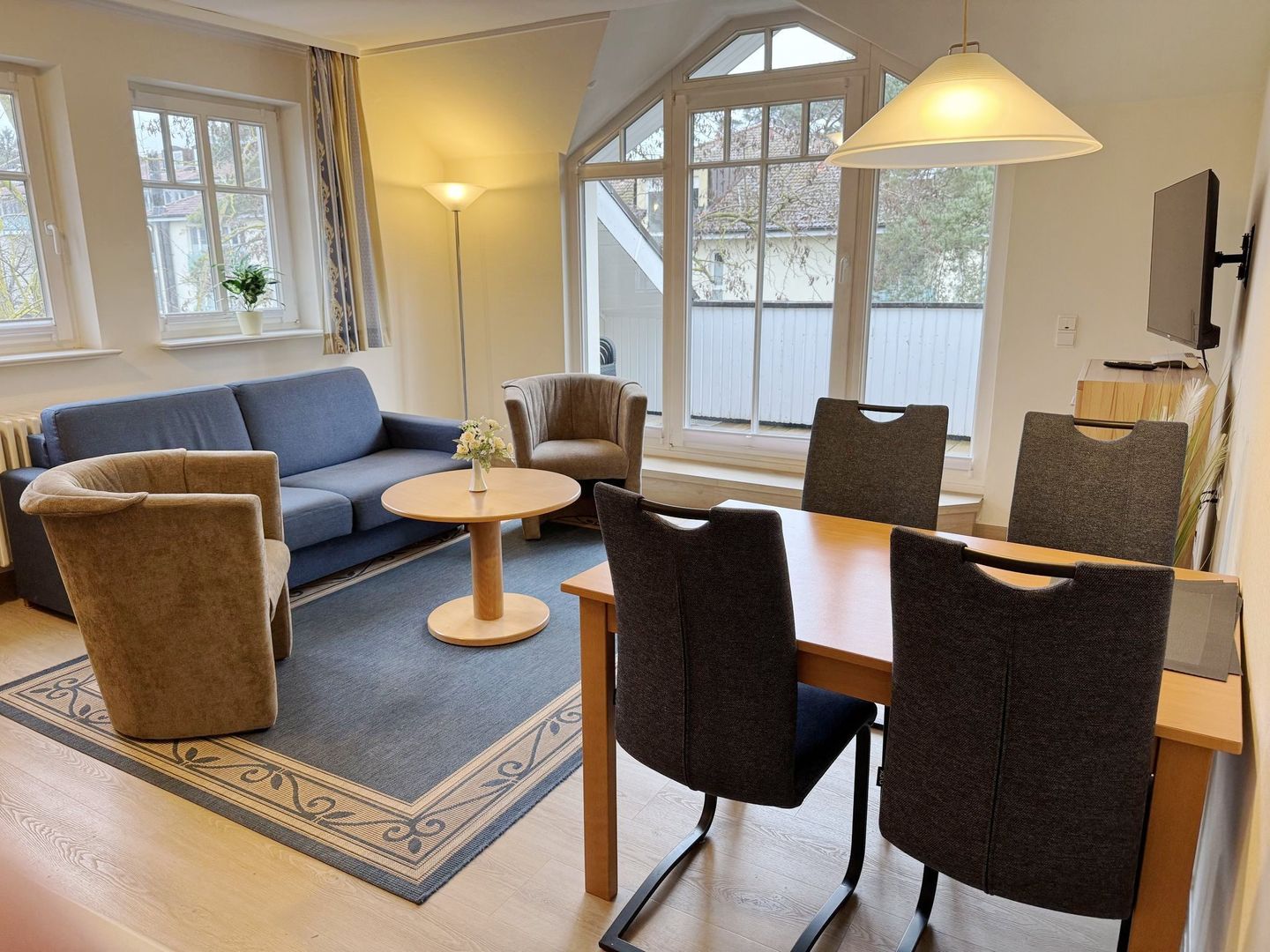 Dünenpark Binz Komfort Ferienwohnung mit 2 Schlafzimmern und Balkon im Dachgeschoss (260) Insel Rügen - Wohnzimmer