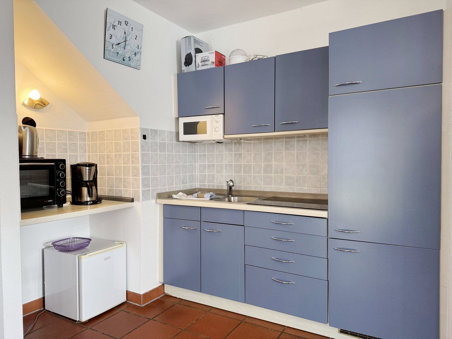 Feriendorf Rugana Klassik Ferienwohnung mit 1 Schlafzimmer und Terrasse (A24) Insel Rügen - Küche / Küchenzeile