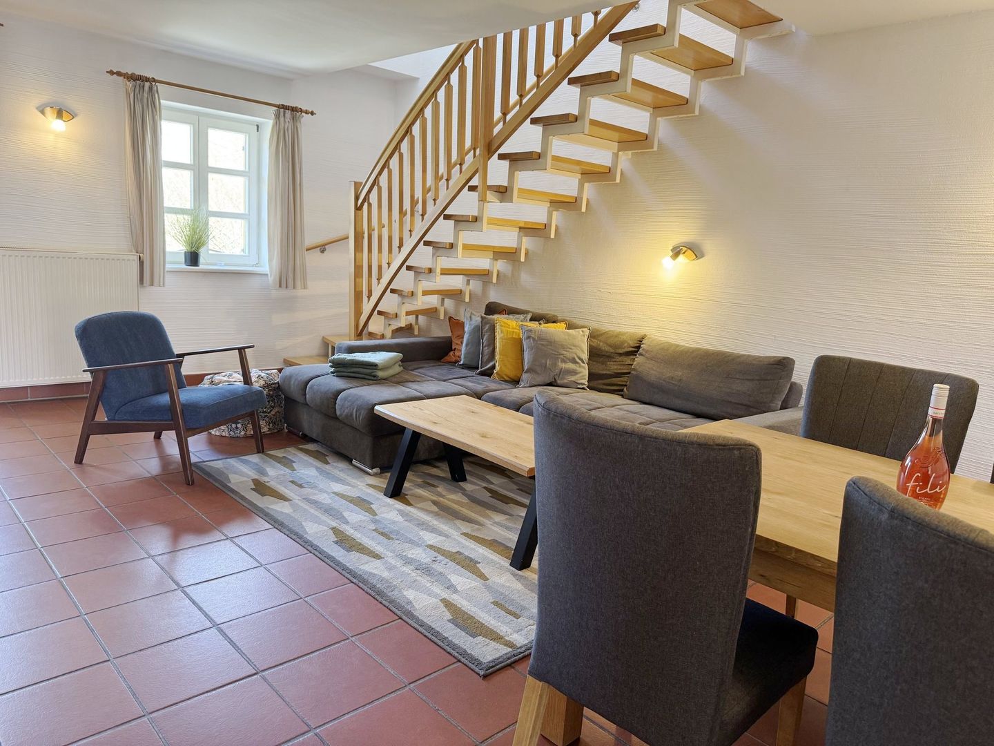 Feriendorf Rugana Budget Ferienwohnung mit 2 Schlafzimmern und Terrasse (A26) Insel Rügen - Wohnzimmer