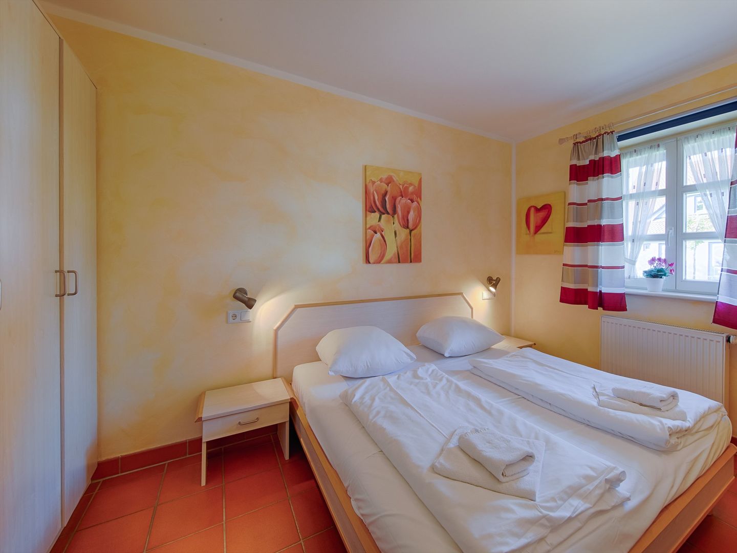 Feriendorf Rugana Klassik Ferienwohnung mit 1 Schlafzimmer und Terrasse (A43) Insel Rügen - Schlafzimmer