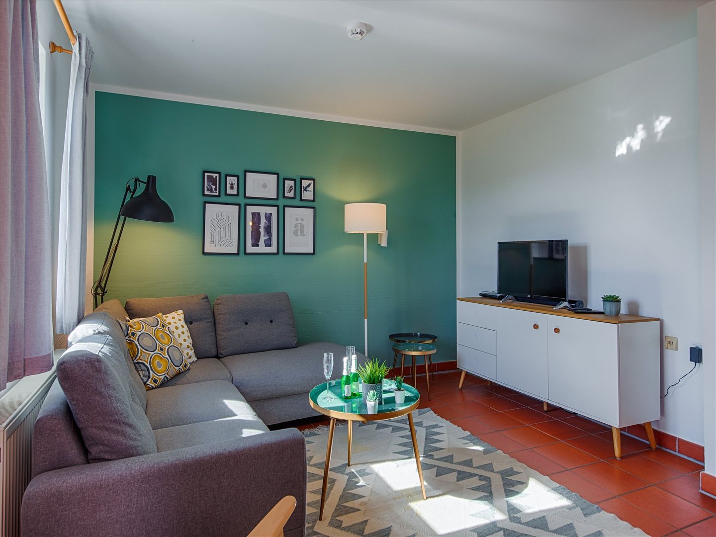 Feriendorf Rugana Komfortplus Ferienwohnung mit 1 Schlafzimmer und Terrasse (B02) Insel Rügen - Wohnzimmer