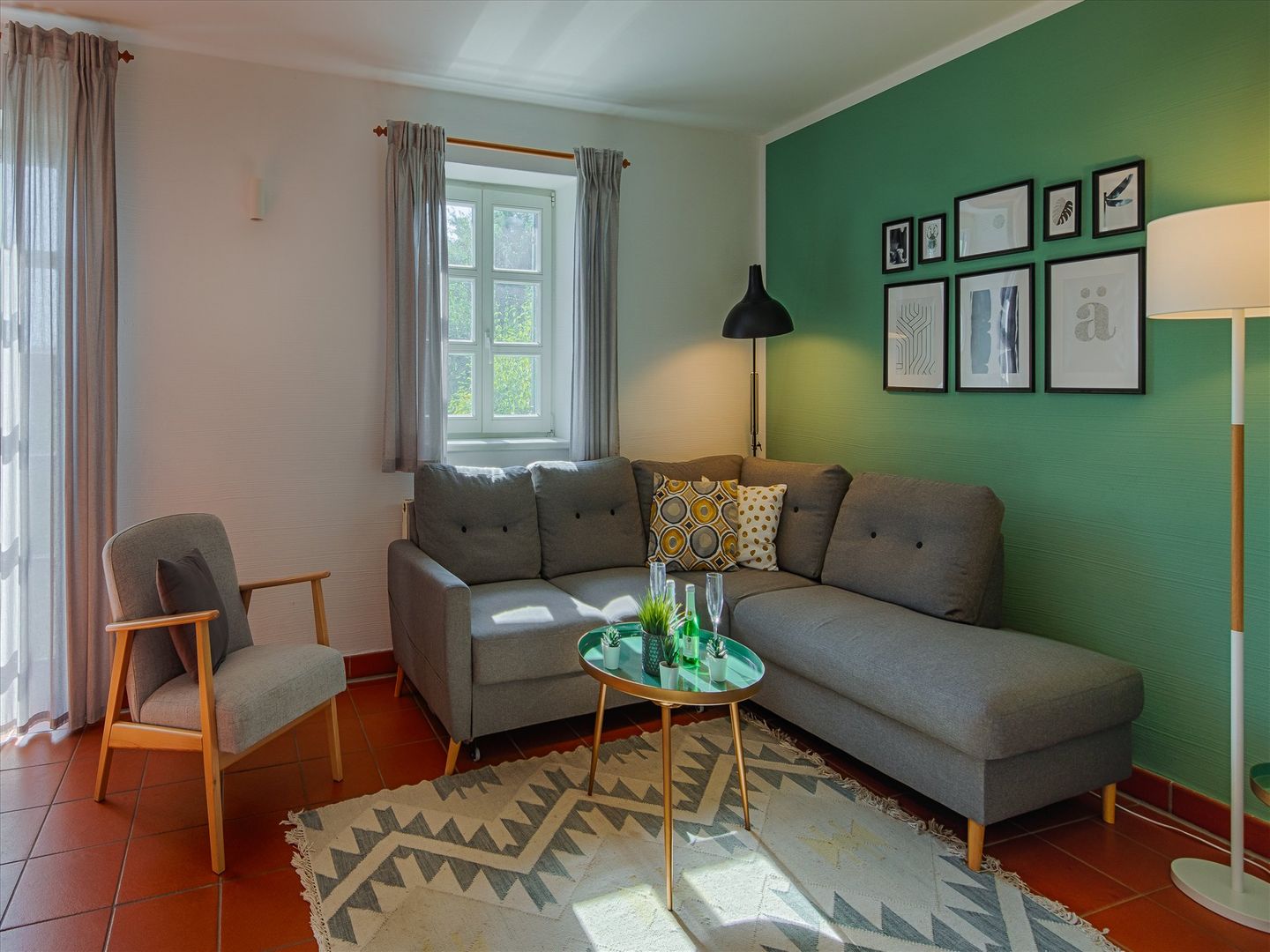 Feriendorf Rugana Komfortplus Ferienwohnung mit 1 Schlafzimmer und Terrasse (B02) Insel Rügen - Wohnzimmer