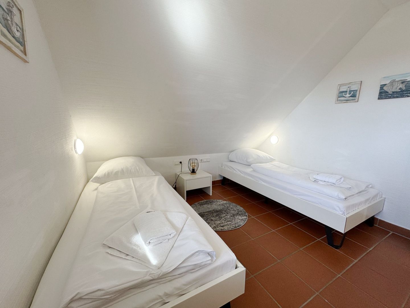 Feriendorf Rugana Komfort Ferienwohnung mit 2 Schlafzimmern und Terrasse (C05) Insel Rügen - Schlafzimmer
