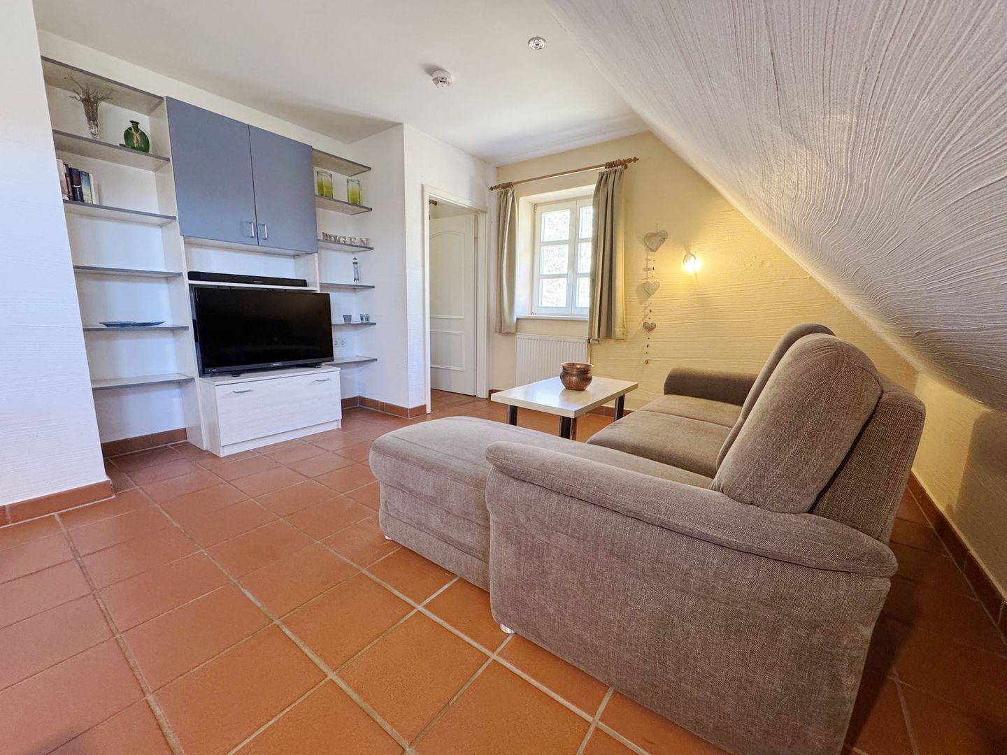 Feriendorf Rugana Komfort Ferienwohnung mit 2 Schlafzimmern (C19) Insel Rügen - Wohnzimmer