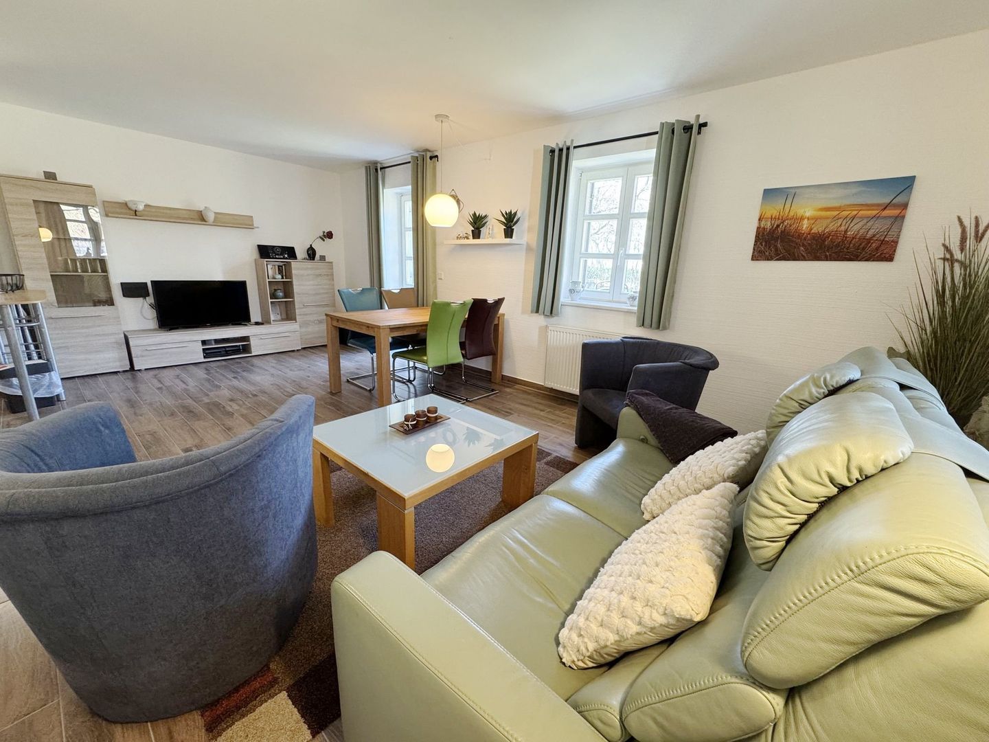 Feriendorf Rugana Komfortplus Ferienwohnung mit 1 Schlafzimmern und Terrasse (C39) Insel Rügen - Wohnzimmer