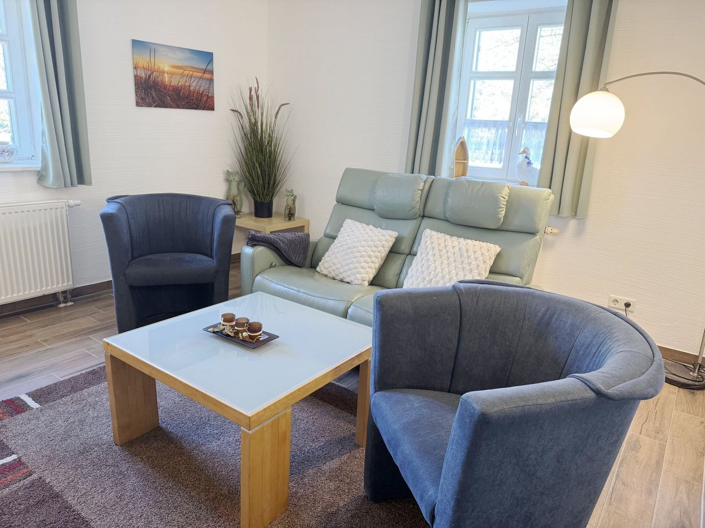 Feriendorf Rugana Komfortplus Ferienwohnung mit 1 Schlafzimmern und Terrasse (C39) Insel Rügen - Wohnzimmer
