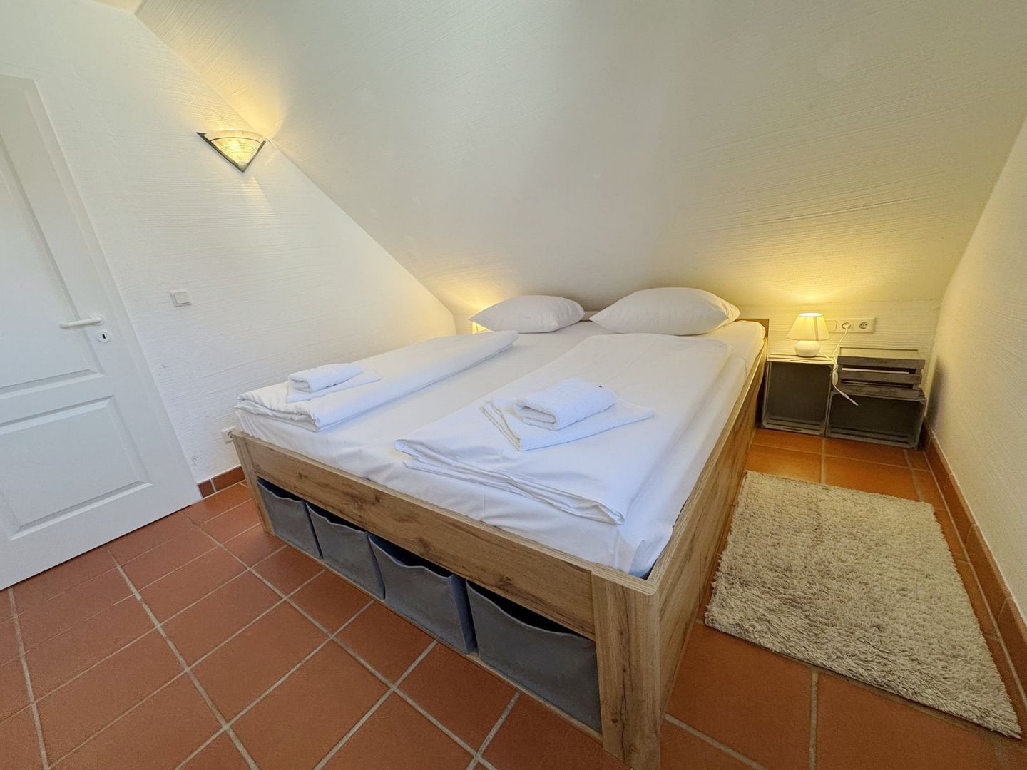Feriendorf Rugana Komfort Ferienwohnung mit 1 Schlafzimmer (D49) Insel Rügen - Schlafzimmer