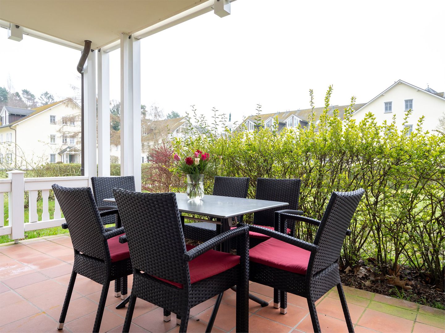 Dünenpark Binz Komfort Ferienwohnung mit 1 Schlafzimmer und Terrasse im Erdgeschoss (003) Insel Rügen - Terrasse