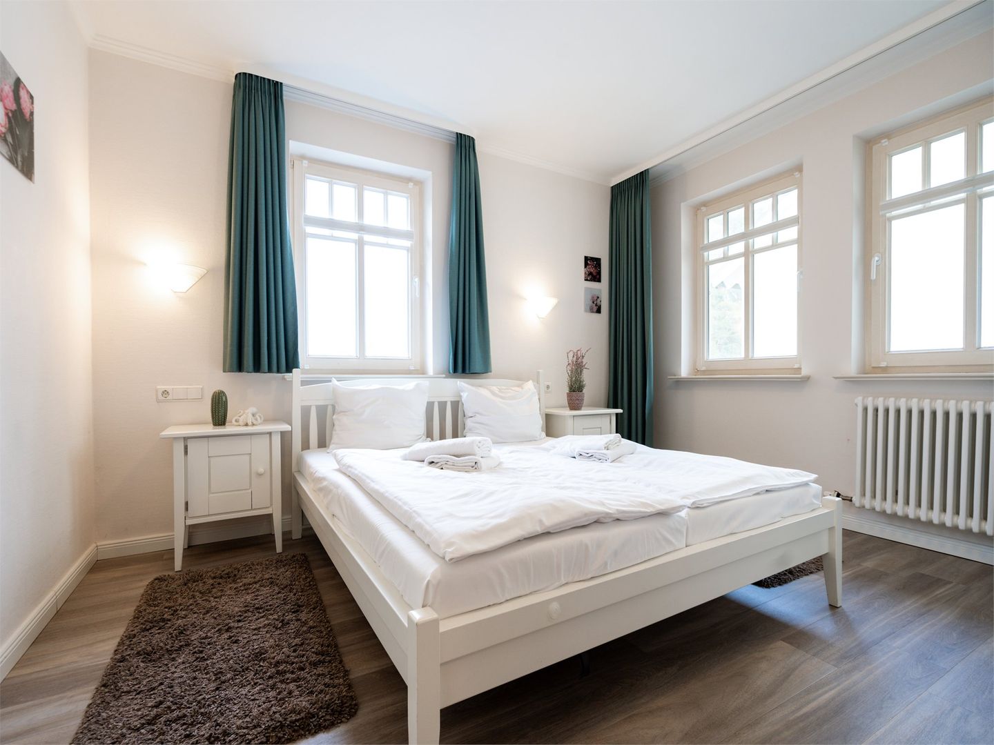 Dünenpark Binz Komfortplus Ferienwohnung mit 2 Schlafzimmern und Balkon im Obergeschoss (005) Insel Rügen - Schlafzimmer