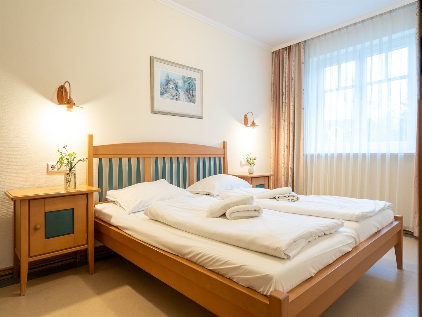 Dünenpark Binz Klassik Ferienwohnung mit 1 Schlafzimmer und Balkon im Obergeschoss (006) Insel Rügen - Schlafzimmer